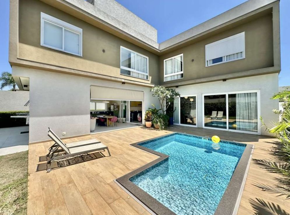 Casa em Condomínio - Venda - Granja Viana - Carapicuiba - SP